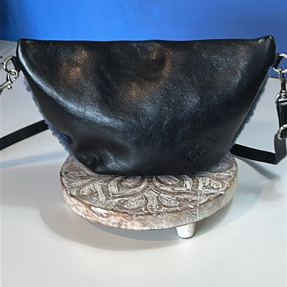 PATRICIA NASH BLUE/BLACK TRNCHI BELT BAG SHERPA AND LEATHER BAG - Picture 2 of 10